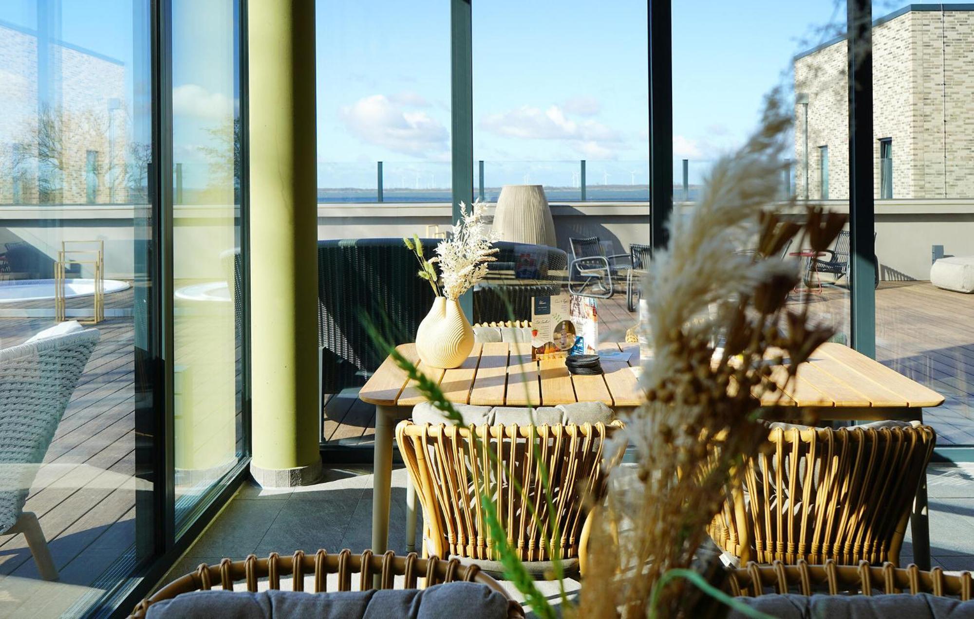 Beach Front Home In Lembruch-Duemmer See With Wifi Exterior photo